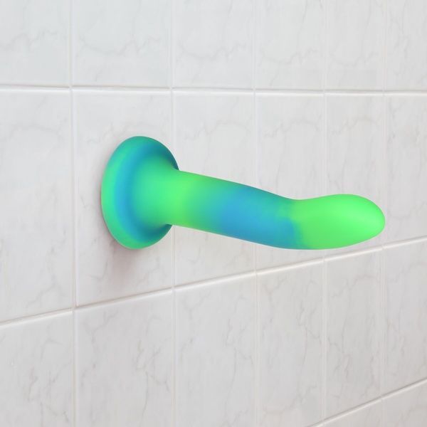 Светящийся в темноте фаллоимитатор ADDICTION Rave 8&Prime; Glow in the Dark Dildo Blue Green, 20,3 см SO6849 фото
