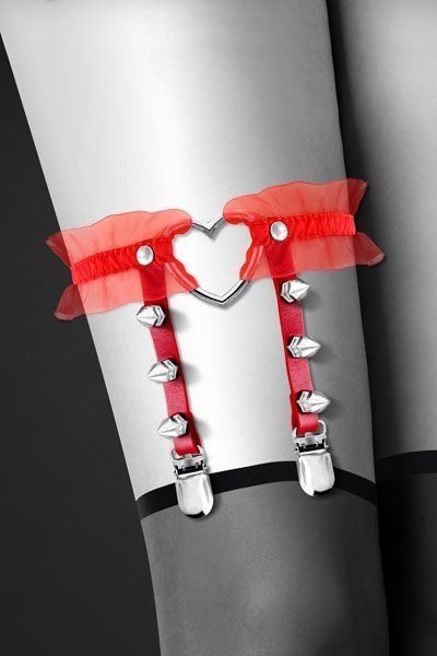 Гартер на ногу Bijoux Pour Toi - WITH HEART AND SPIKES Red, сексуальна підв'язка з сердечком SO2224